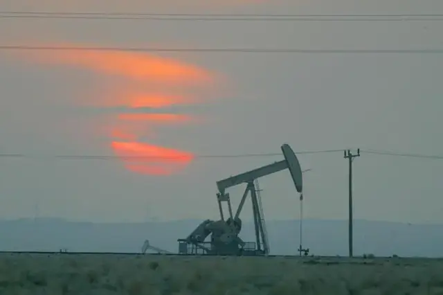 Kuwait oil price down USD 1.9 to USD 77.25 pb